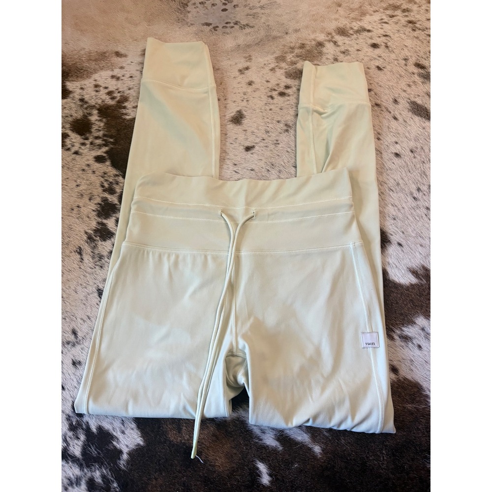 VUORI Daily Form Leggings In Lemongrass Size Small